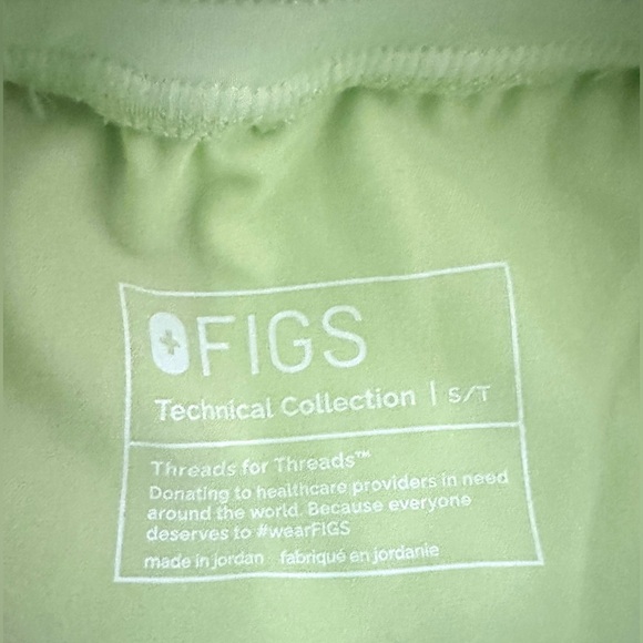 Figs Lime Green Scrub Set - Picture 3 of 8